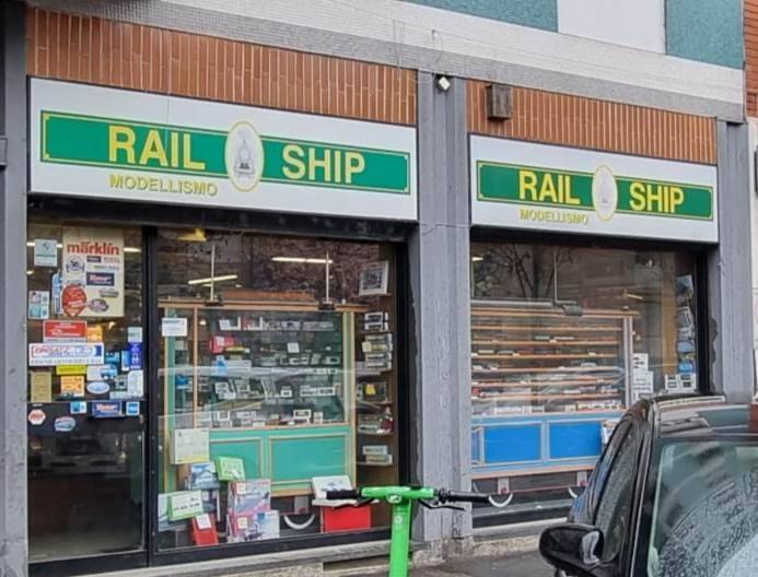 negozio in vendita a Milano in zona San Siro