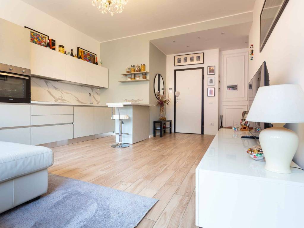 appartamento in vendita a Milano in zona Corvetto