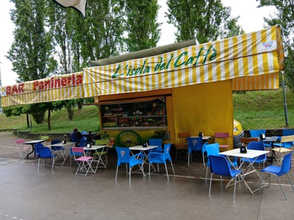 negozio in vendita a Milano in zona Bicocca