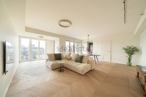 appartamento in vendita a Milano in zona Città Studi