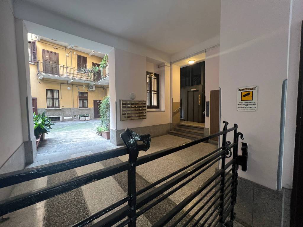 appartamento in vendita a Milano in zona Corvetto