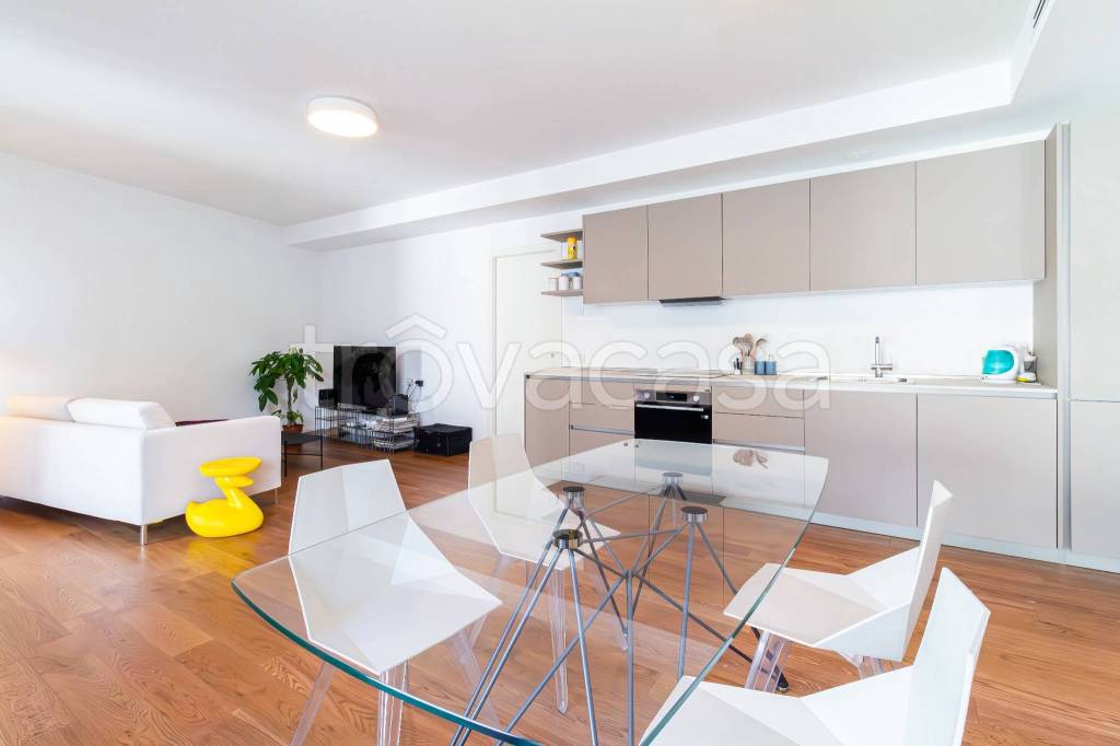 appartamento in vendita a Milano in zona Isola