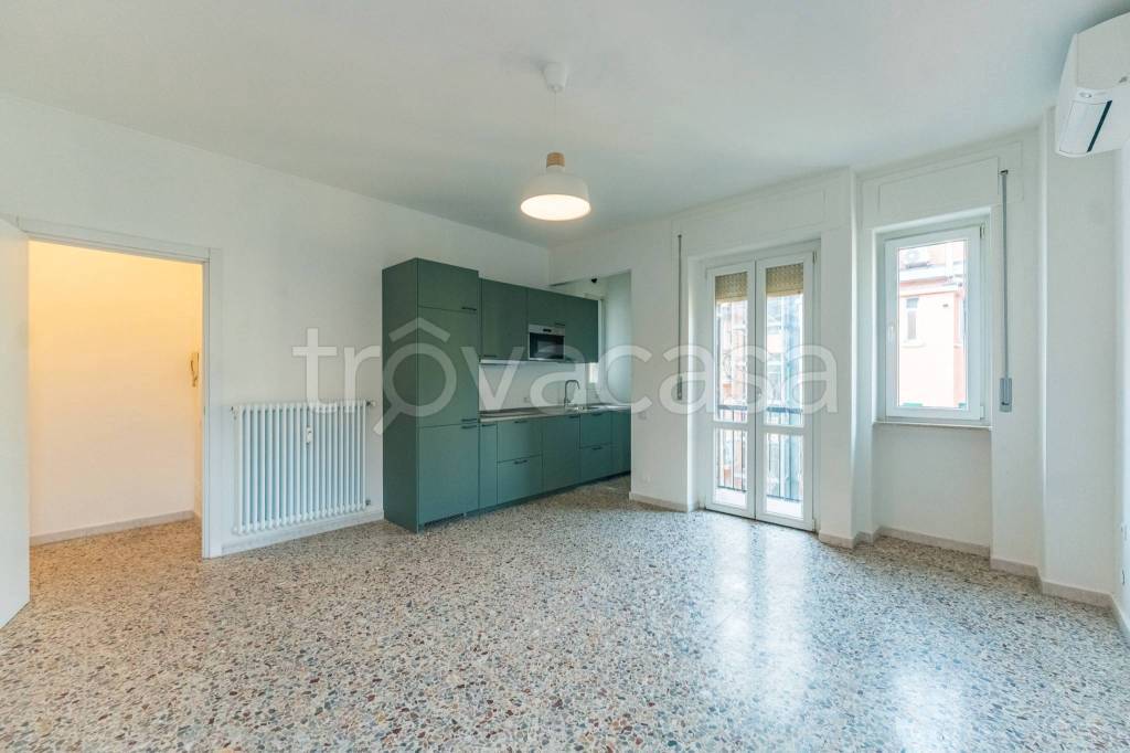 appartamento in vendita a Milano in zona Corvetto