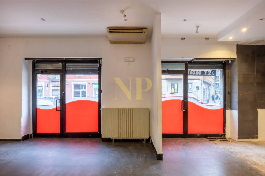 negozio in vendita a Milano in zona Piazzale Lodi