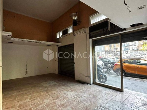 locale commerciale in vendita a Milano