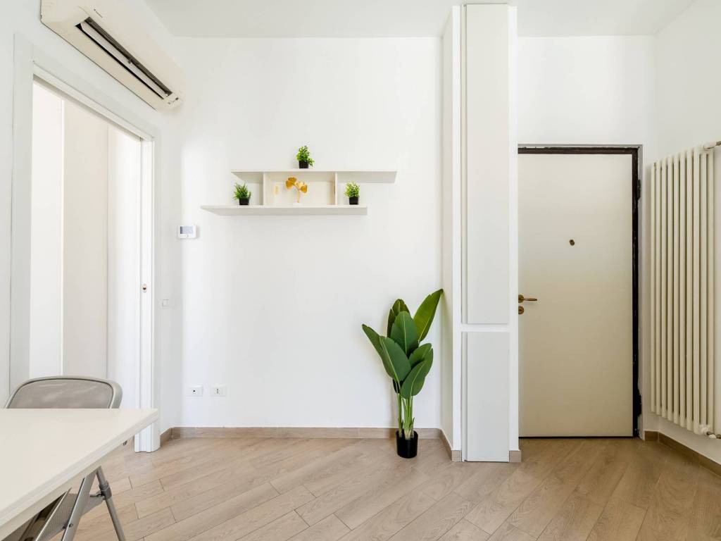 appartamento in vendita a Milano in zona Guastalla