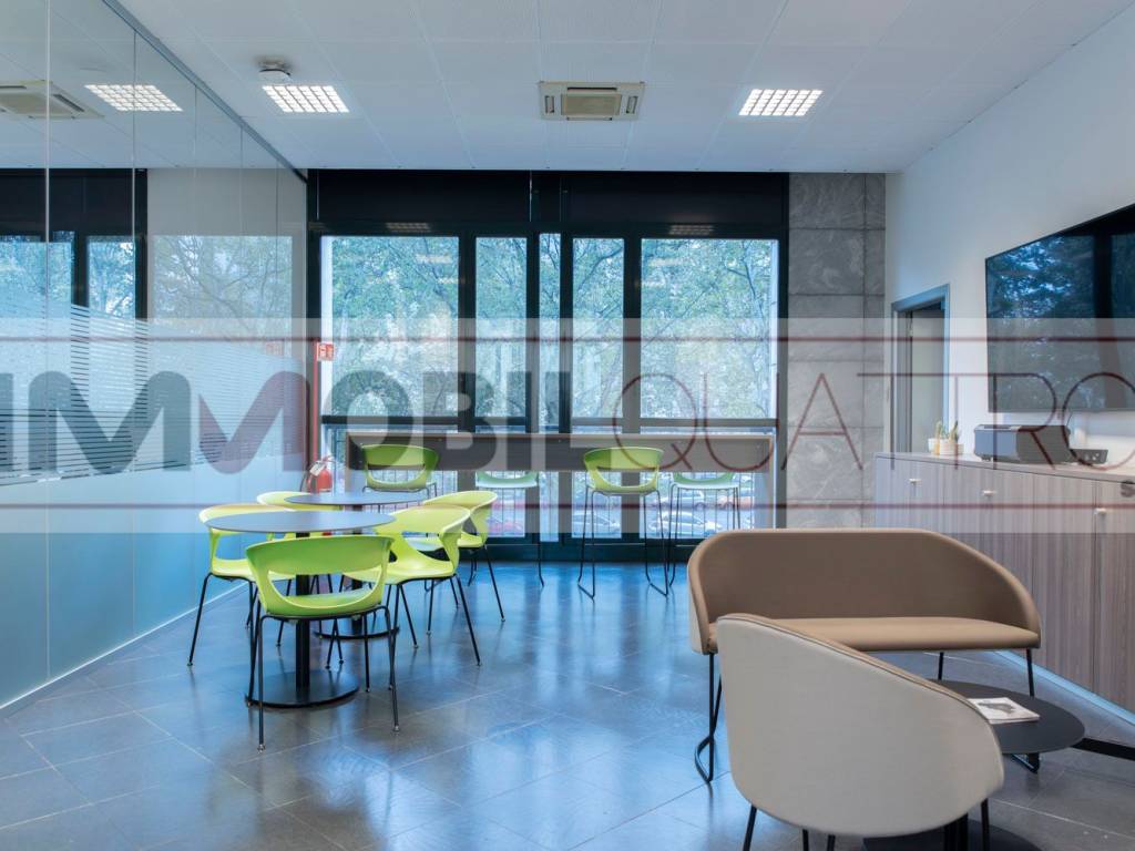 ufficio in vendita a Milano in zona Isola