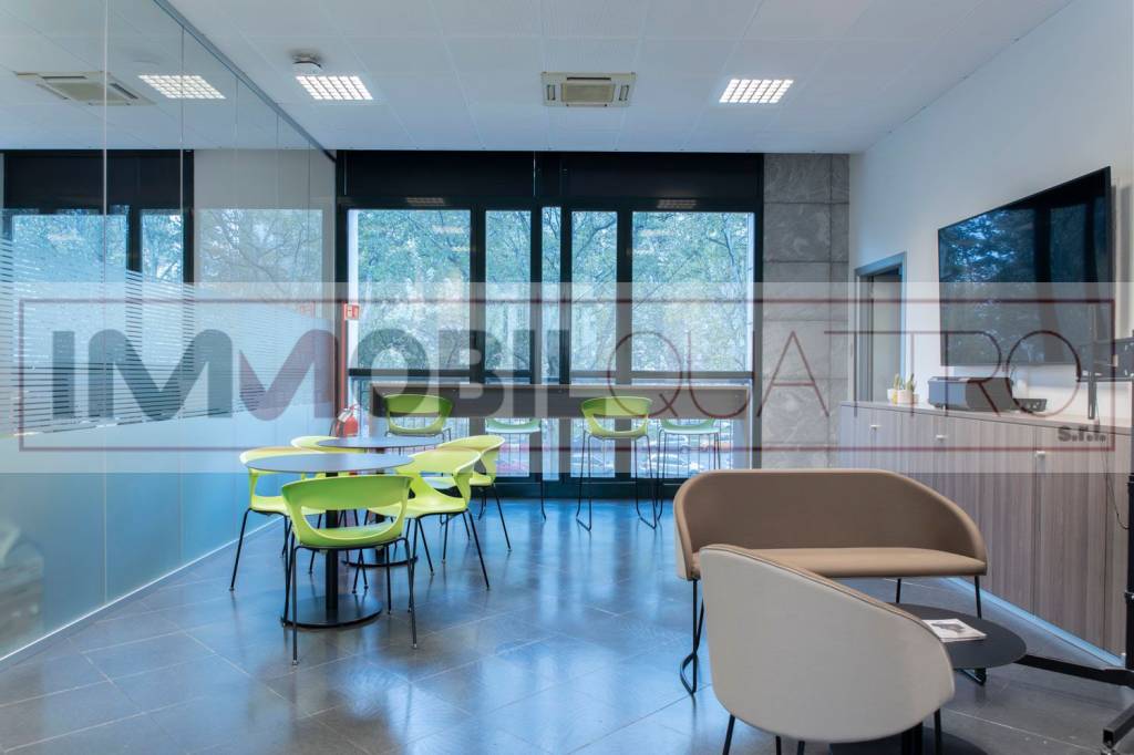 ufficio in vendita a Milano in zona Sempione