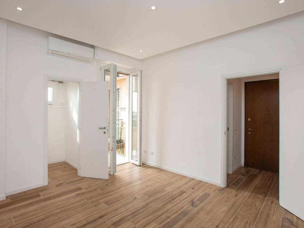 appartamento in vendita a Milano in zona Porta Genova