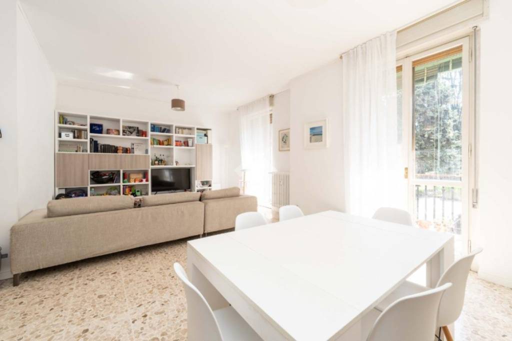 appartamento in vendita a Milano in zona Vigentino