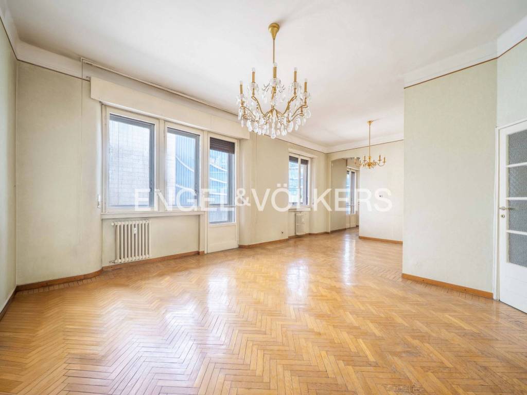 appartamento in vendita a Milano in zona Porta Nuova