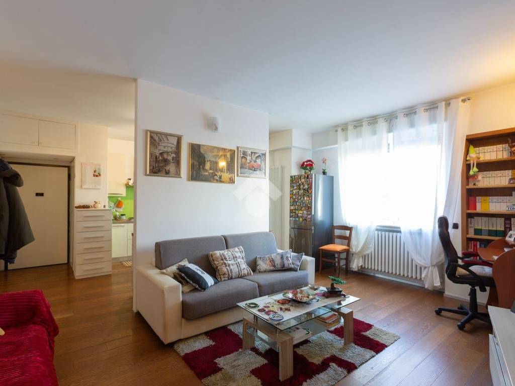 appartamento in vendita a Milano in zona Niguarda