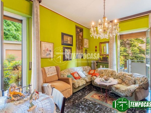 appartamento in vendita a Milano in zona Montalbino