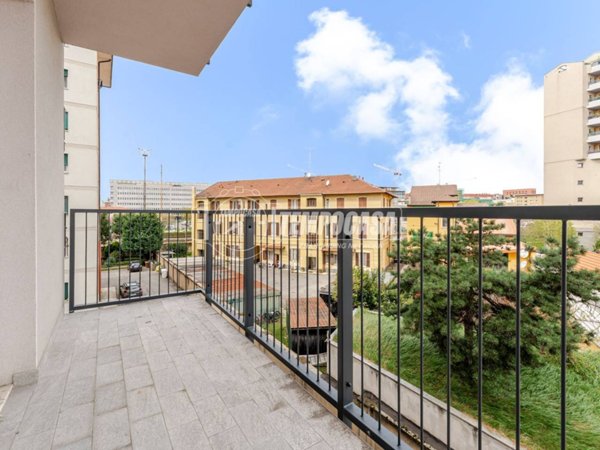 appartamento in vendita a Milano in zona Gorla