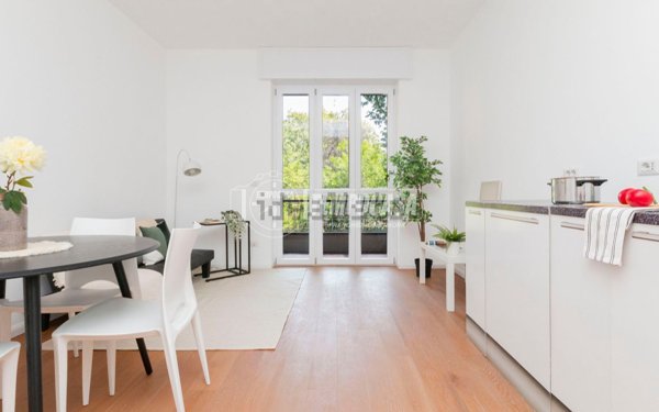 appartamento in vendita a Milano in zona Lorenteggio