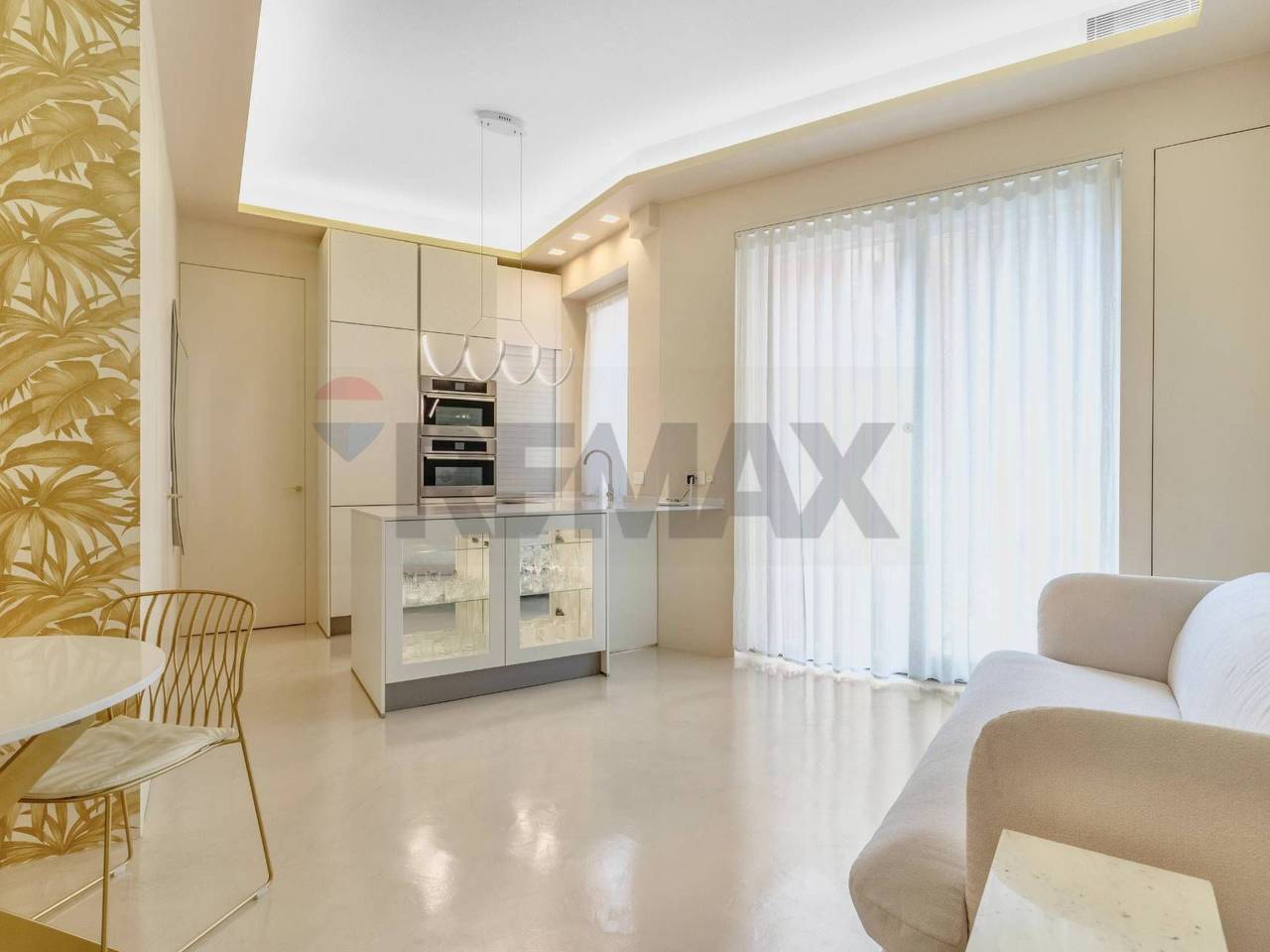 appartamento in vendita a Milano in zona Sant'Ambrogio