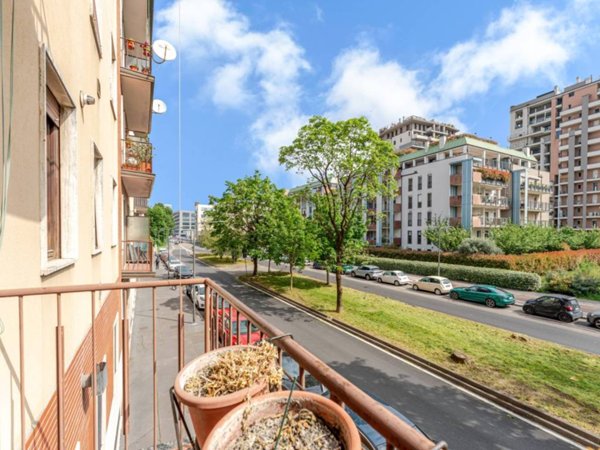 appartamento in vendita a Milano in zona Vigentino