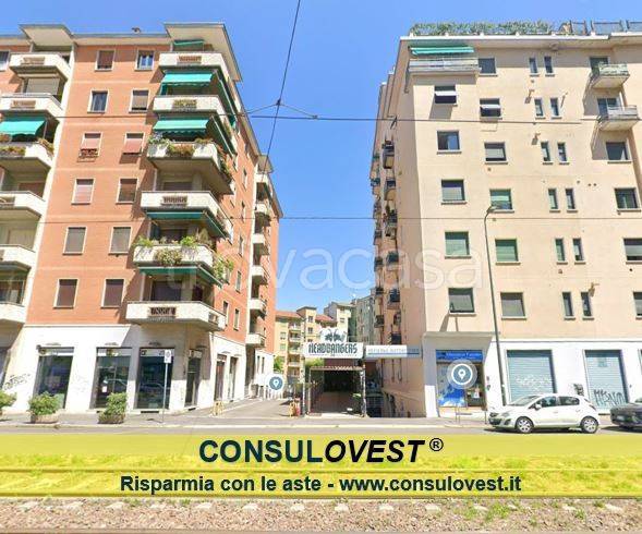 appartamento in vendita a Milano in zona Piazzale Lodi