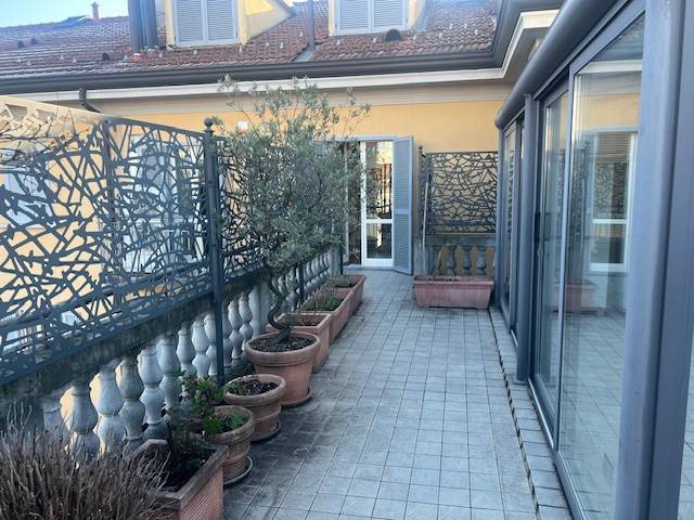 appartamento in vendita a Milano in zona Guastalla