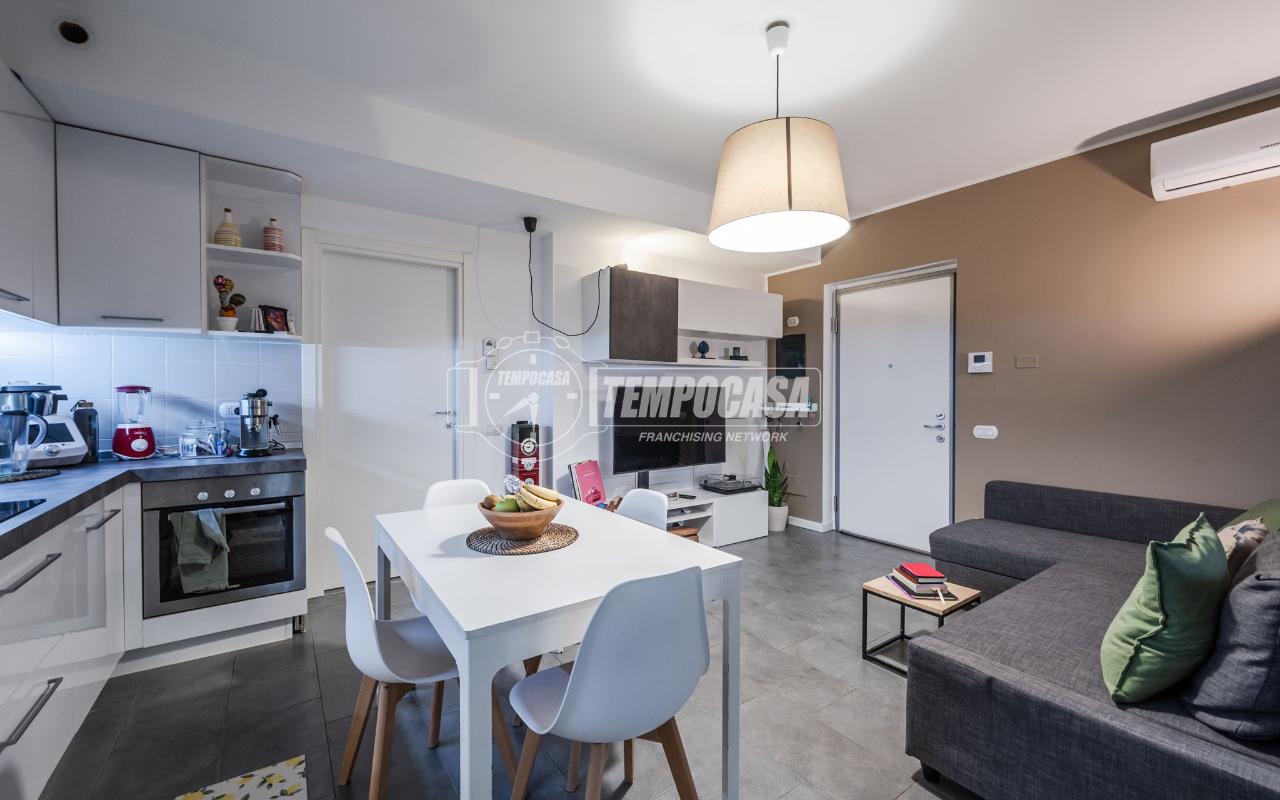 appartamento in vendita a Milano in zona Vigentino