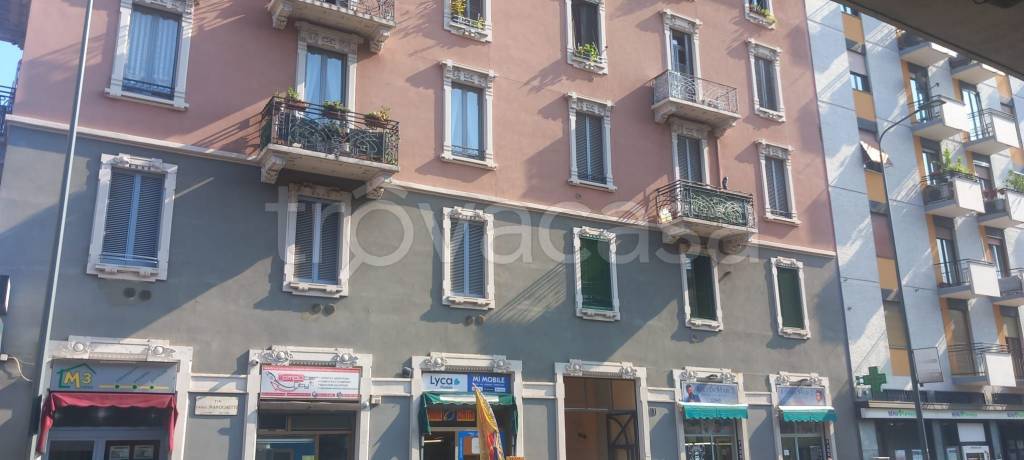 appartamento in vendita a Milano in zona Corvetto