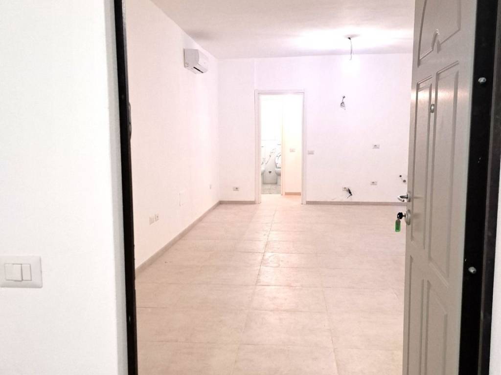 ufficio in vendita a Milano in zona Precotto