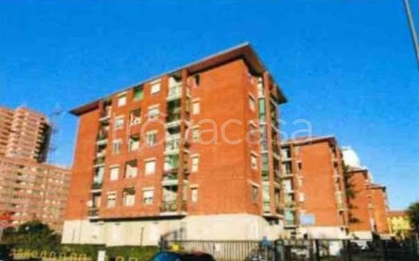 appartamento in vendita a Milano in zona Adriano