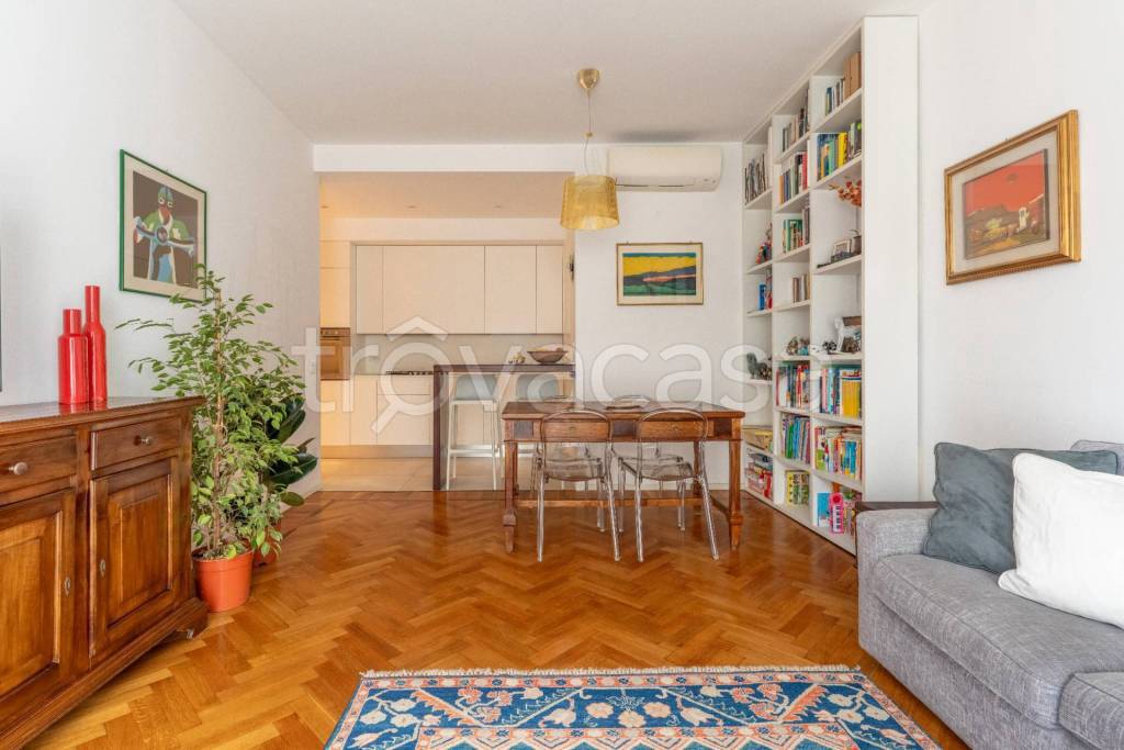 appartamento in vendita a Milano in zona Il Portello