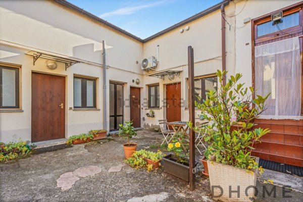 appartamento in vendita a Milano in zona Crescenzago