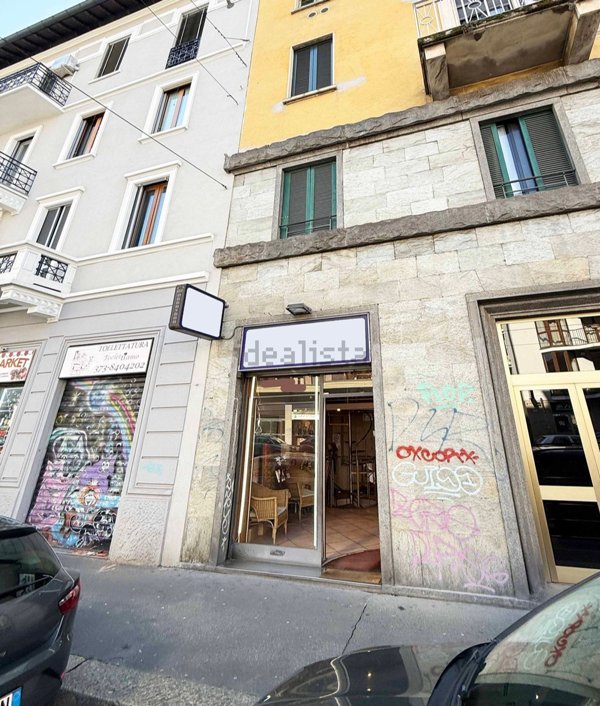 locale commerciale in vendita a Milano in zona Città Studi