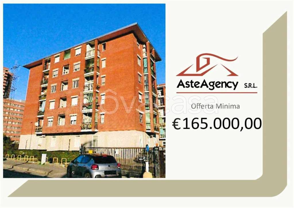 appartamento in vendita a Milano in zona Adriano