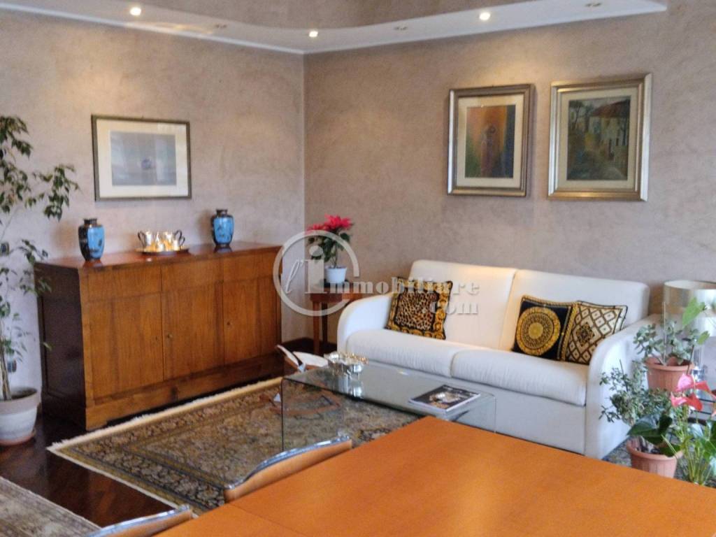 appartamento in vendita a Milano in zona Il Portello