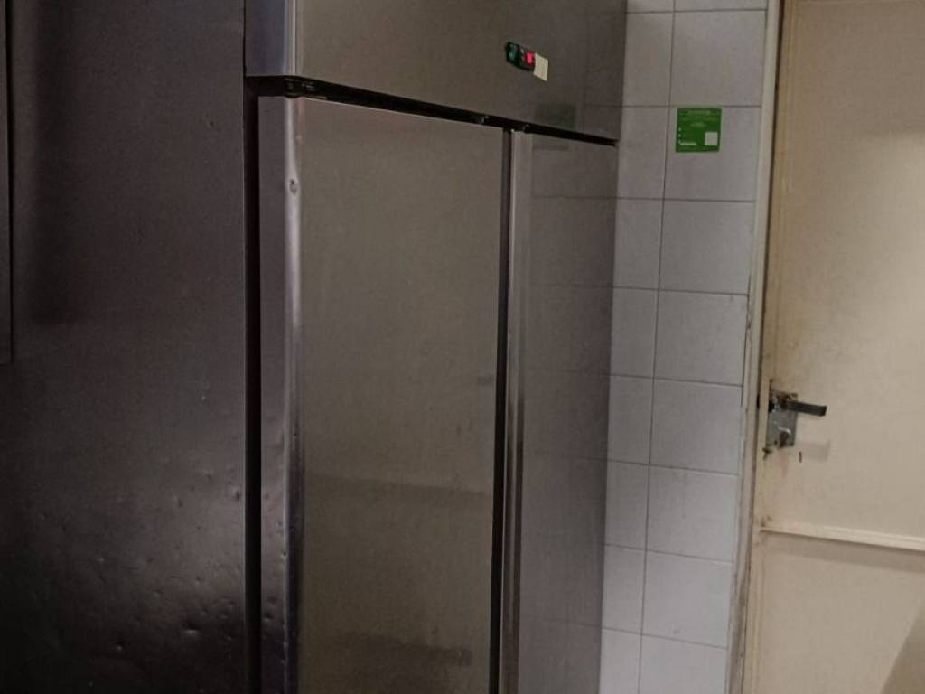 negozio in vendita a Milano in zona Porta Romana