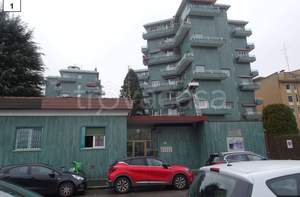 appartamento in vendita a Milano in zona Piazzale Lodi