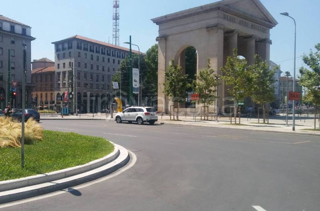 appartamento in vendita a Milano in zona Porta Genova