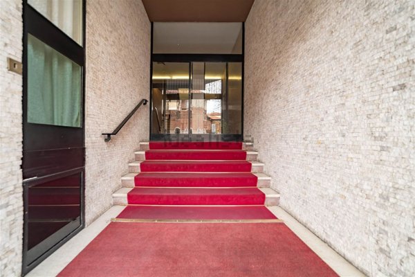 appartamento in vendita a Milano in zona Sempione