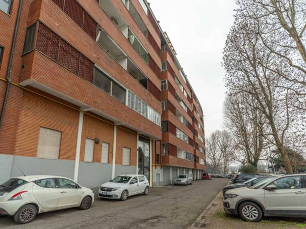 appartamento in vendita a Milano in zona Barona