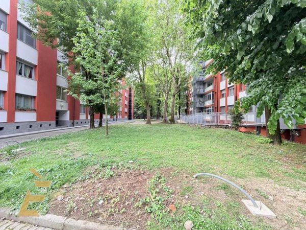 appartamento in vendita a Milano in zona Corvetto
