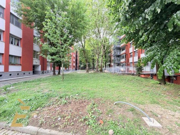 appartamento in vendita a Milano in zona Corvetto