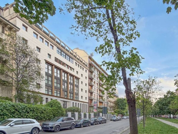 appartamento in vendita a Milano in zona Porta Venezia