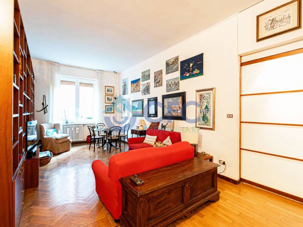 ufficio in vendita a Milano in zona Centro Storico