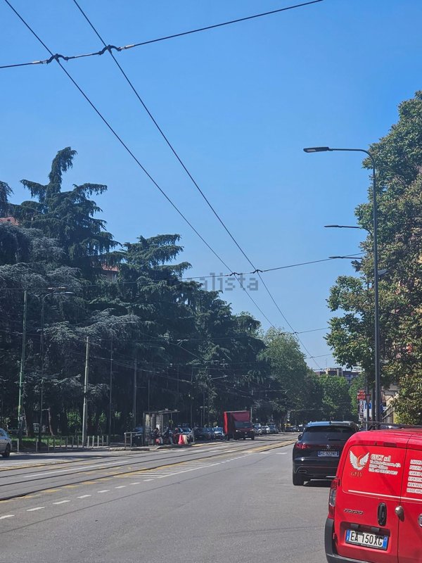 appartamento in vendita a Milano in zona Rembrandt