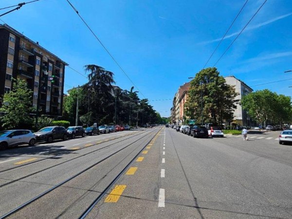 appartamento in vendita a Milano in zona Rembrandt