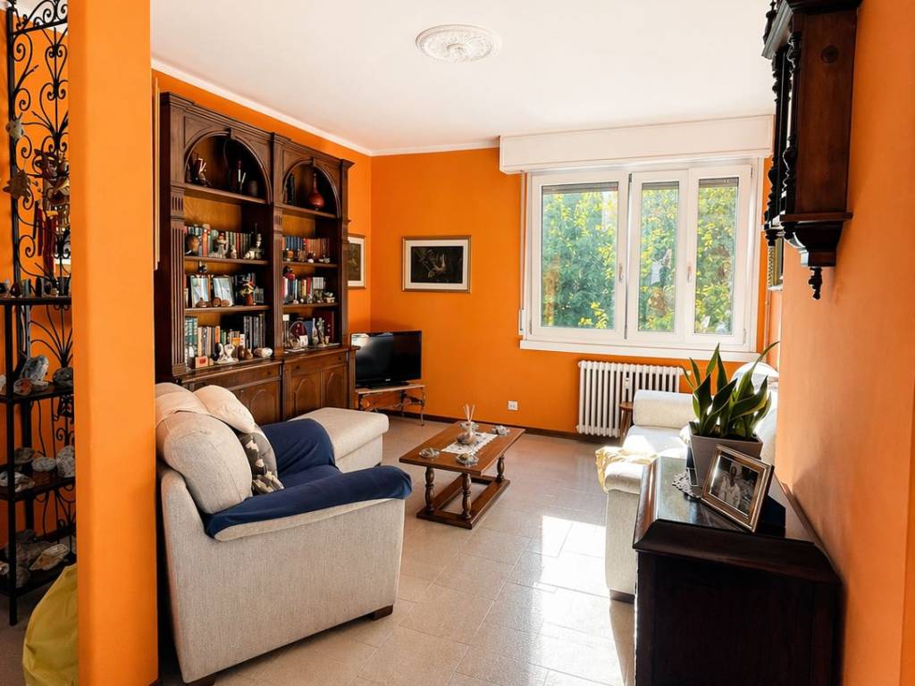 appartamento in vendita a Milano in zona Corvetto