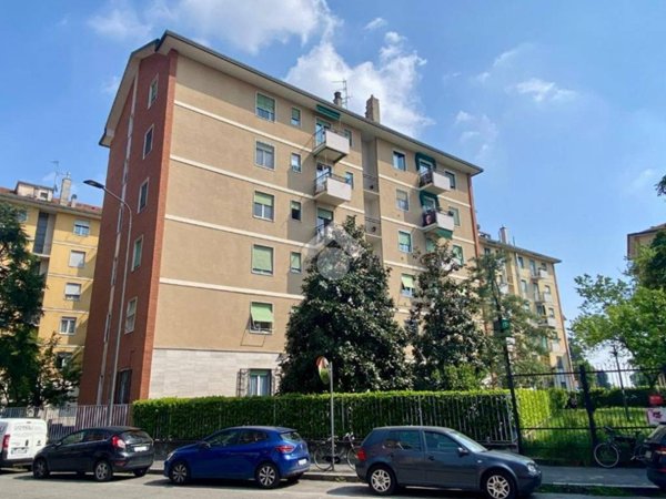 appartamento in vendita a Milano in zona Baggio