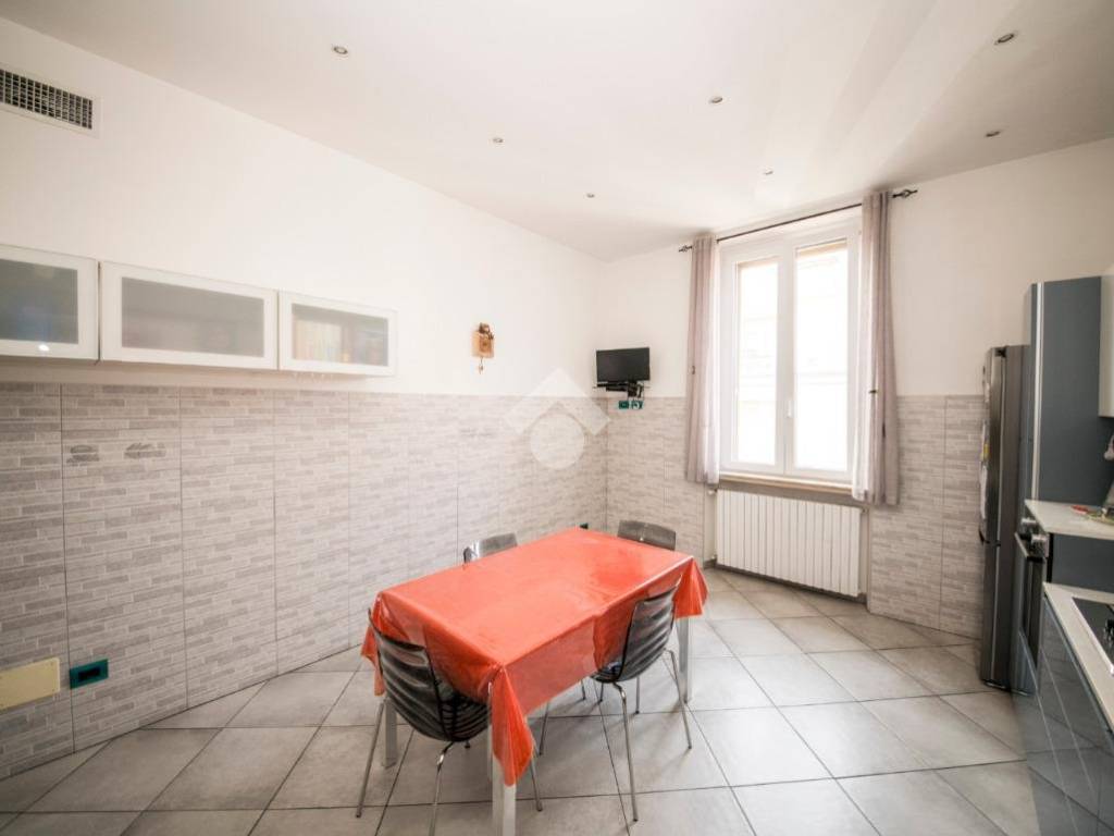 appartamento in vendita a Milano in zona Baggio