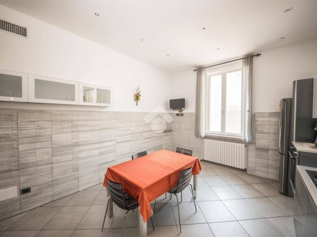 appartamento in vendita a Milano in zona Baggio