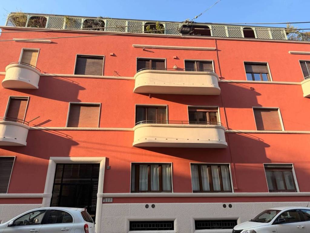 appartamento in vendita a Milano in zona Bocconi