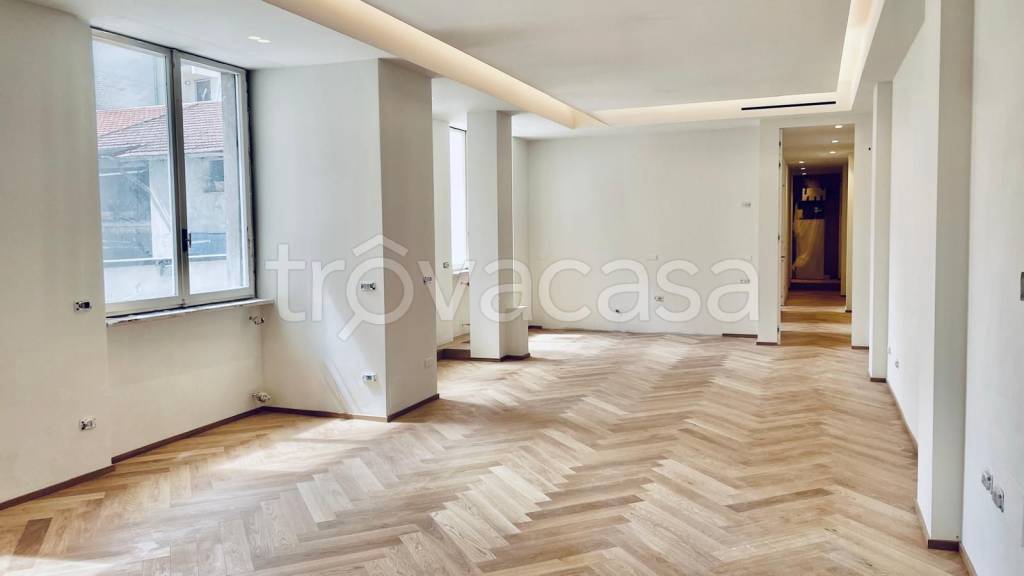 appartamento in vendita a Milano in zona Isola