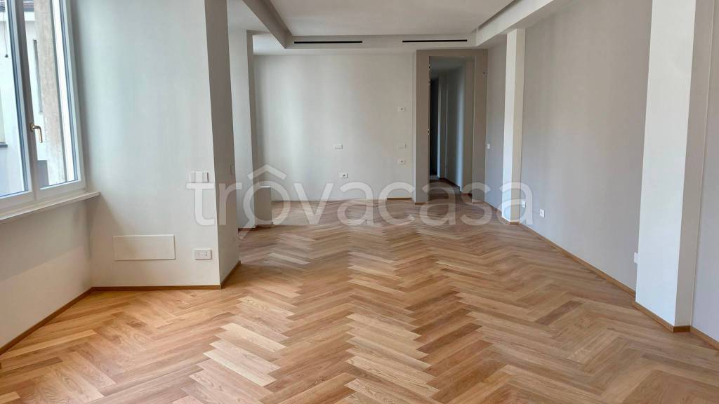 appartamento in vendita a Milano in zona Isola
